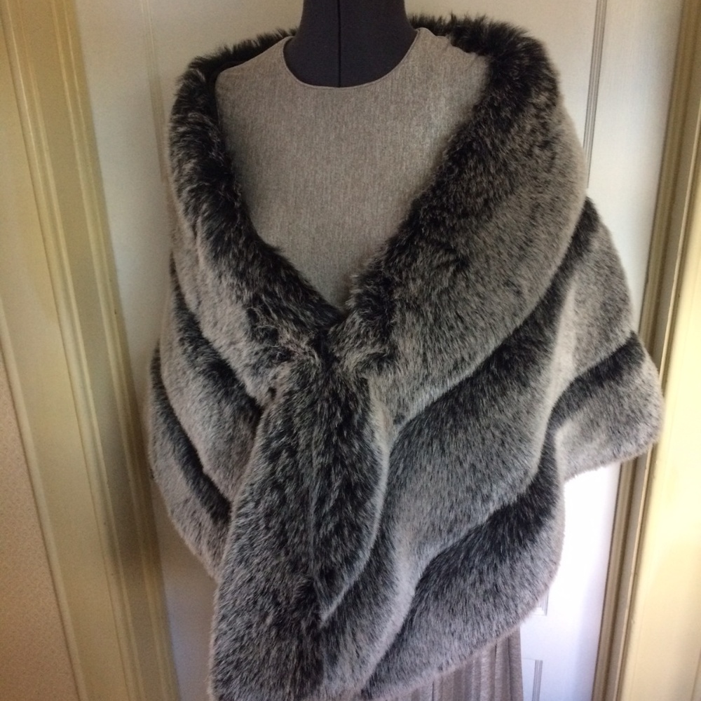 Silver Grey Faux Fur Wrap